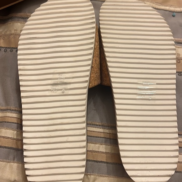 👟👠Avanti Sandals  with nice cushion very comfy and enough sparkle size 9 - Picture 3 of 6